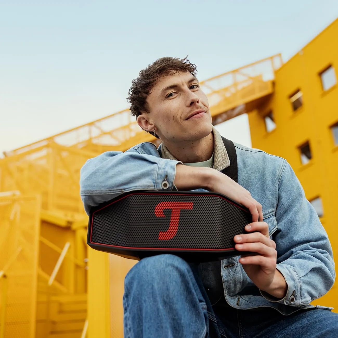 Teufel ROCKSTER CROSS 2 enceinte Bluetooth Black & Red