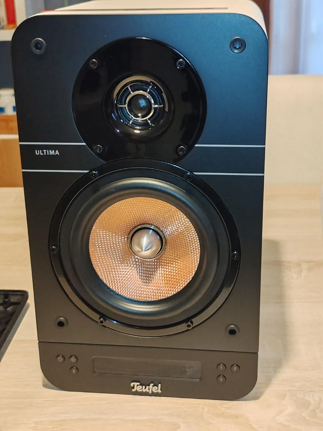 Teufel ULTIMA 25 ACTIVE enceintes bibliothèque blanches Bluetooth