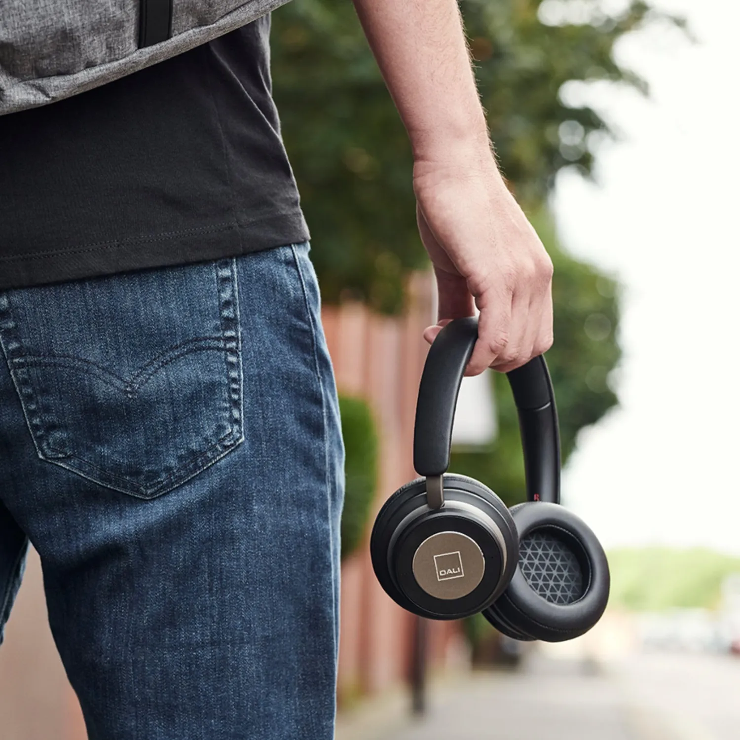 Dali IO-4 casque Bluetooth noir 60h aptX HD