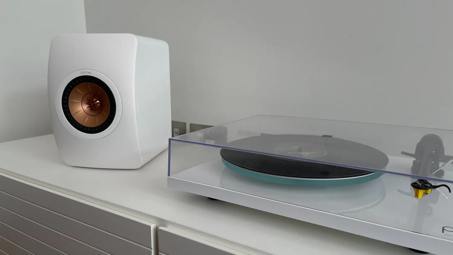 KEF LS50 Meta enceinte bibliothèque carbone 40-100 W