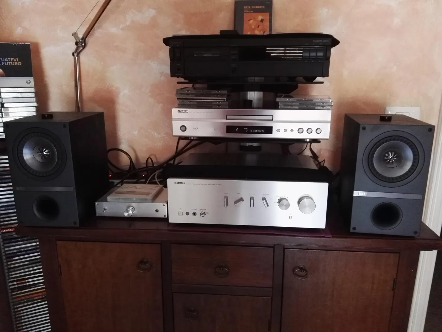KEF Q100 enceintes bibliothèque noires paire bass-reflex