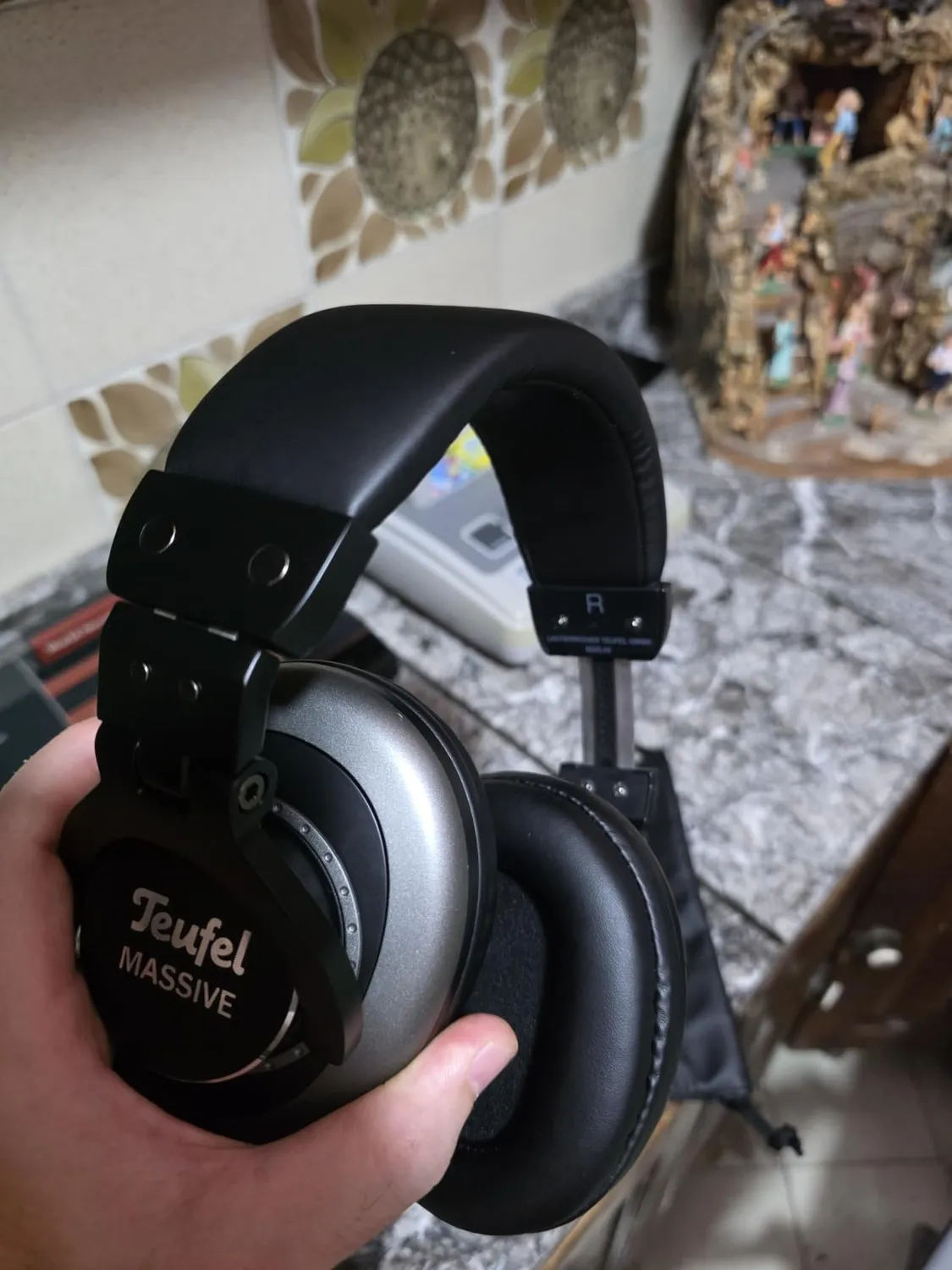 Teufel Massive casque filaire circum-auriculaire noir basses puissantes