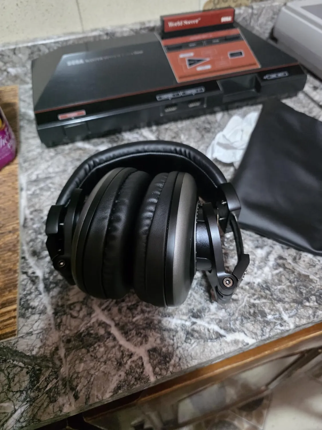 Teufel Massive casque filaire circum-auriculaire noir basses puissantes
