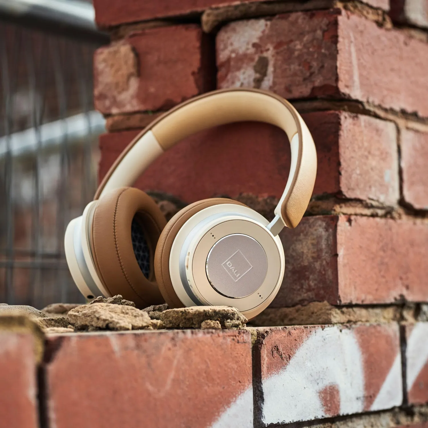 DALI IO-6 casque Bluetooth circum-aural Caramel White ANC