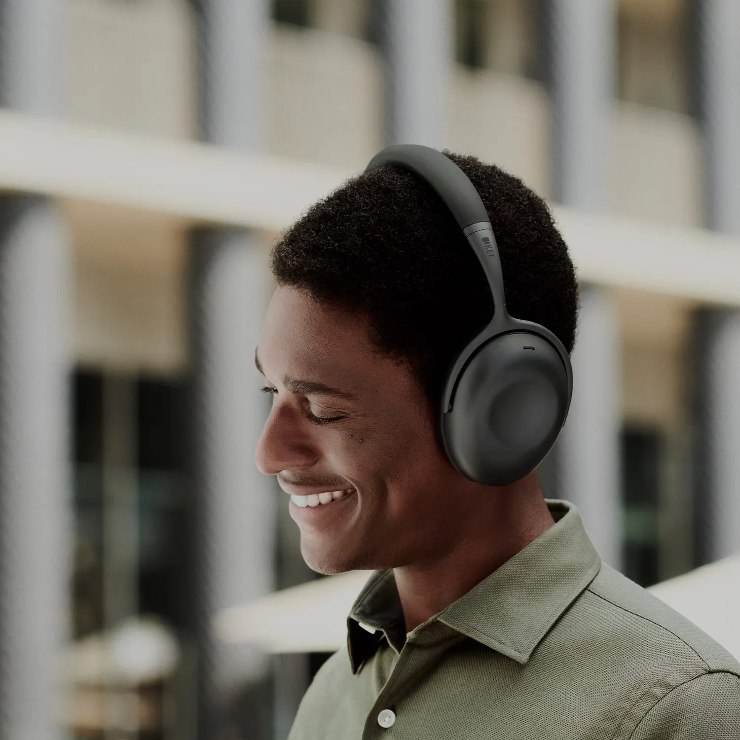 KEF Mu7 casque sans fil à réduction de bruit gris anthracite